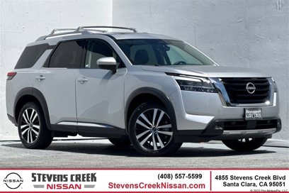 Used 2023 Nissan Pathfinder Platinum