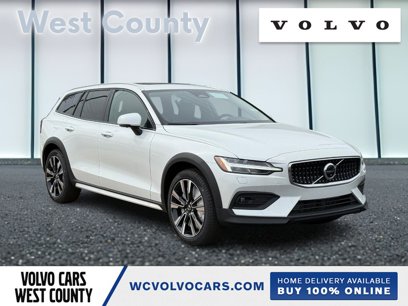 New 2025 Volvo V60 B5 Cross Country Ultra w/ Protection Package Premier