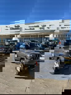 New 2025 Jeep Grand Cherokee Laredo w/ Trailer Tow Package
