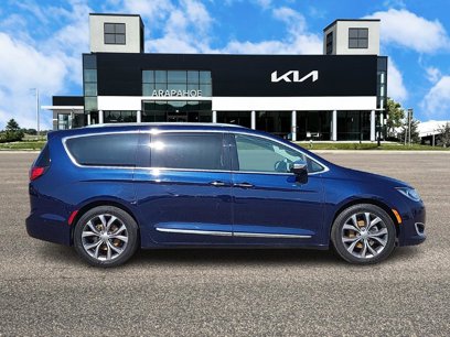 Used 2019 Chrysler Pacifica Limited w/ Tire & Wheel Group