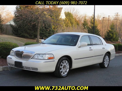 Used 2006 Lincoln Town Car Signature Limited