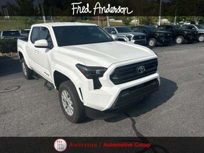 New 2024 Toyota Tacoma SR5