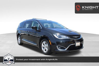 Used 2017 Chrysler Pacifica Touring-L Plus w/ Advanced Safetytec Group
