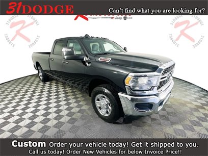 New 2024 RAM 2500 Tradesman w/ Chrome Appearance Group