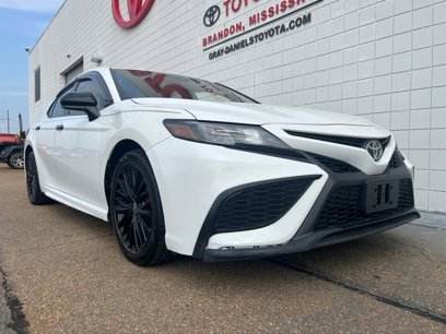 Used 2021 Toyota Camry SE w/ Carpet Mat Package (TMS)