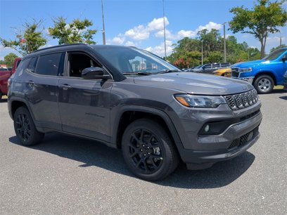 New 2024 Jeep Compass Latitude w/ Sun and Sound Group