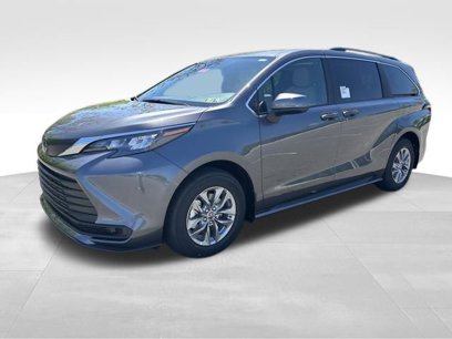 New 2025 Toyota Sienna LE