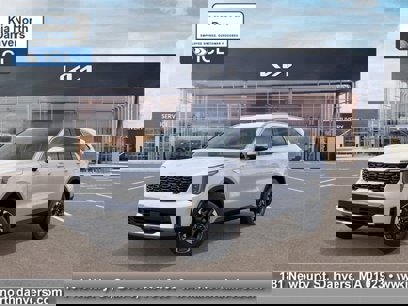 New 2025 Kia Sorento S