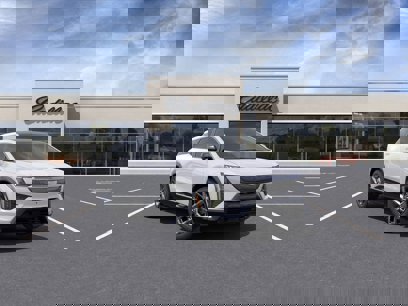 New 2025 Cadillac Optiq Luxury 1