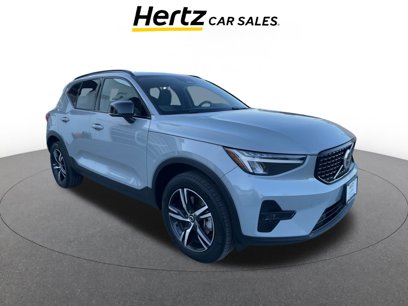 Used 2024 Volvo XC40 B5 Core