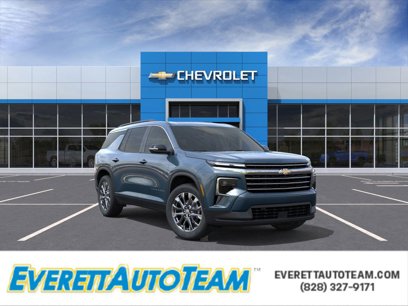 New 2025 Chevrolet Traverse LT w/ Sun and Wheel Package