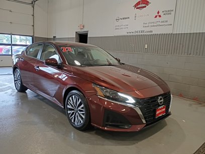 Used 2023 Nissan Altima 2.5 SV