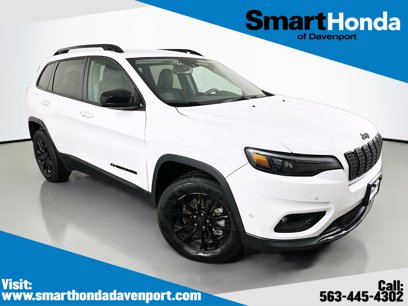 Used 2023 Jeep Cherokee Altitude Lux