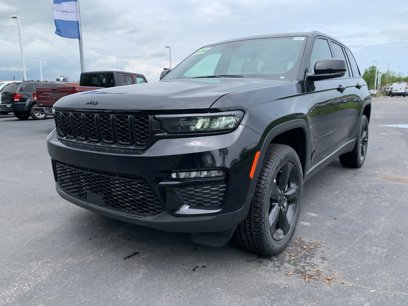 New 2025 Jeep Grand Cherokee Limited w/ Black Appearance Package