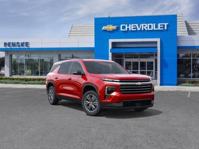 Used 2025 Chevrolet Traverse LT