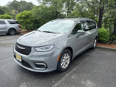 Used 2022 Chrysler Pacifica Touring-L