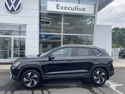 New 2025 Volkswagen Taos SE