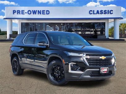 Used 2023 Chevrolet Traverse LS w/ Safety Package