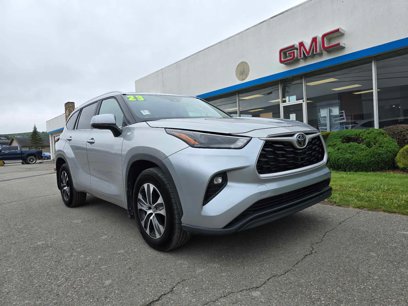 Used 2023 Toyota Highlander XLE