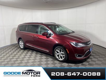 Used 2017 Chrysler Pacifica Touring-L Plus w/ Tire & Wheel Group