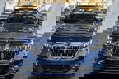 New 2024 BMW 530i xDrive w/ Convenience Package