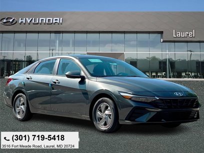 New 2025 Hyundai Elantra SE