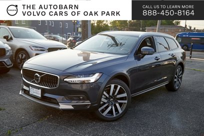 New 2025 Volvo V90 B6 Cross Country Plus w/ Protection Package Premier