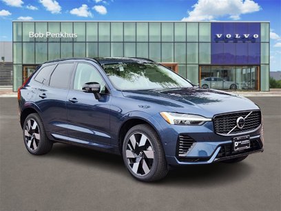 New 2025 Volvo XC60 T8 Plus w/ Climate Package