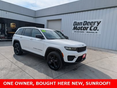 Used 2025 Jeep Grand Cherokee Altitude