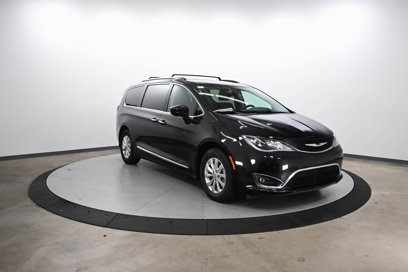 Used 2018 Chrysler Pacifica Touring-L