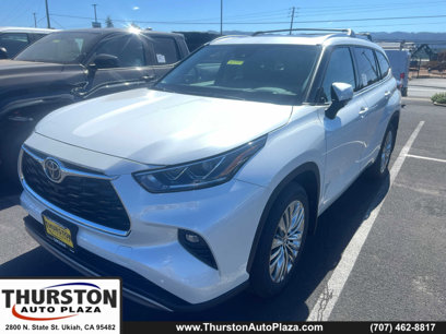 New 2025 Toyota Highlander Platinum