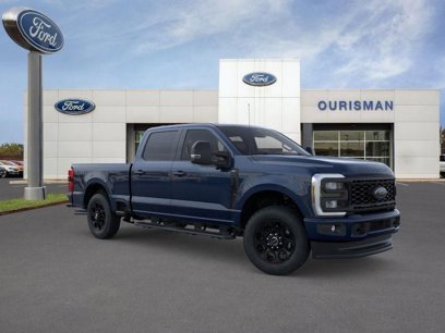 New 2025 Ford F250 XLT w/ Black Appearance Package