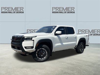 New 2025 Nissan Frontier PRO-4X w/ Black Accent Package