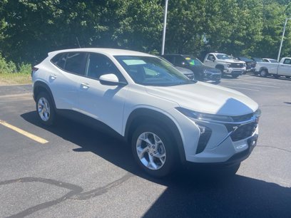 New 2025 Chevrolet Trax LS w/ LS Convenience Package
