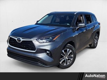 Used 2023 Toyota Highlander XLE
