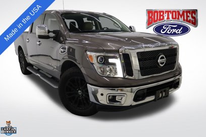 Used 2017 Nissan Titan SL w/ SL Towing Convenience Package