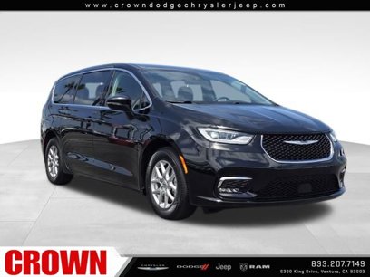 Used 2024 Chrysler Pacifica Touring-L