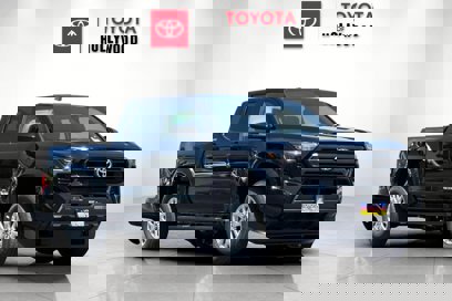 New 2025 Toyota Tacoma SR5