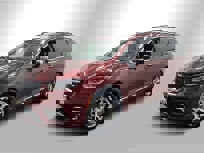 Used 2023 Chrysler Pacifica Limited