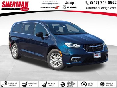 New 2025 Chrysler Pacifica Select