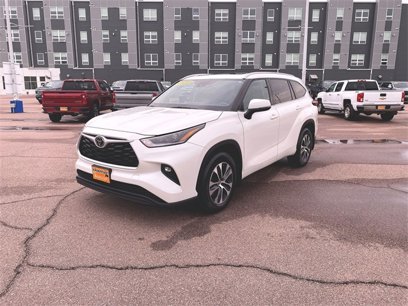 Used 2021 Toyota Highlander XLE