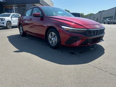 Used 2025 Hyundai Elantra SE