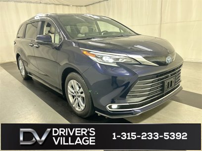 Used 2025 Toyota Sienna Platinum