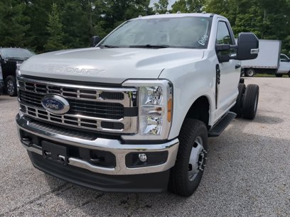 New 2025 Ford F350 XL w/ XL Chrome Package