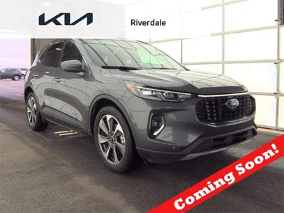 Used 2023 Ford Escape Platinum w/ Class II Trailer Tow Package
