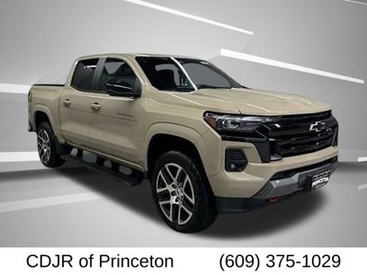 Used 2023 Chevrolet Colorado Z71 w/ Z71 Convenience Package 2