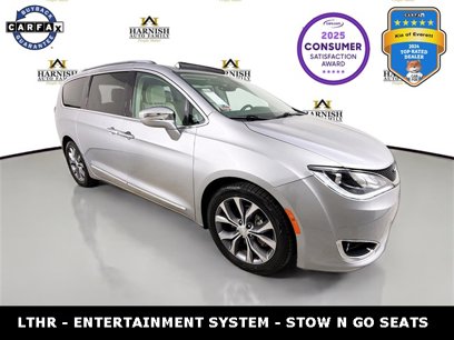 Used 2018 Chrysler Pacifica Limited w/ Tire & Wheel Group
