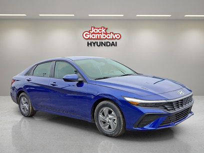 New 2025 Hyundai Elantra SE