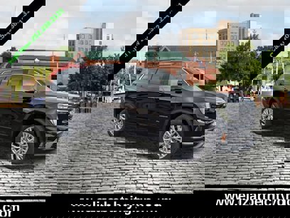 New 2025 GMC Acadia Elevation w/ Elevation Premium Package