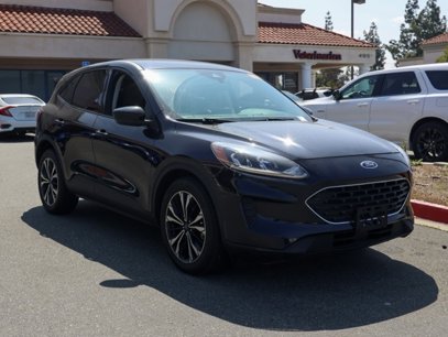 Used 2021 Ford Escape SE w/ SE Sport Appearance Package